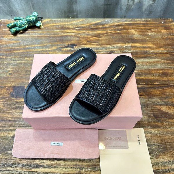 미우미우 라피아 효과 우븐 패브릭 슬라이드 [매장가125만원대]