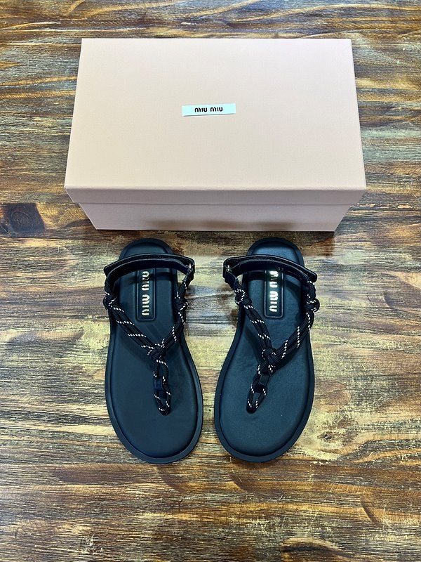 미우미우 Riviere 코드 및 가죽 샌들 [매장가 120만원대]