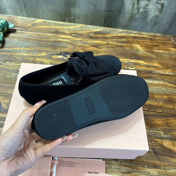 미우미우 벨벳 슬리퍼 블랙 여성 [매장가 120만원대]