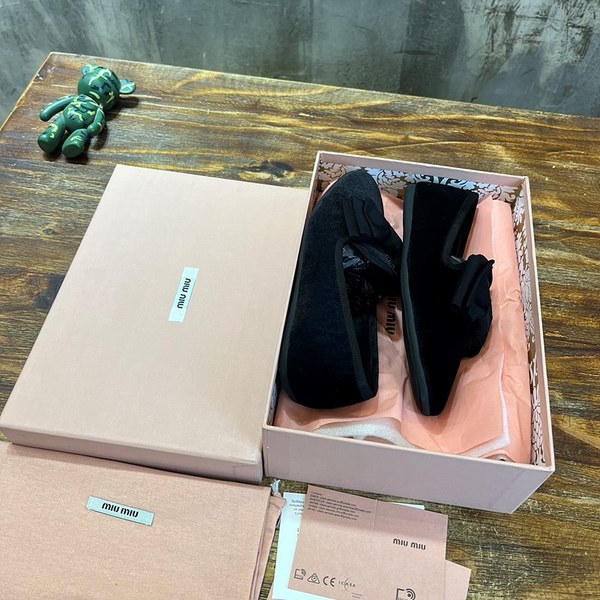 미우미우 벨벳 슬리퍼 블랙 여성 [매장가 120만원대]