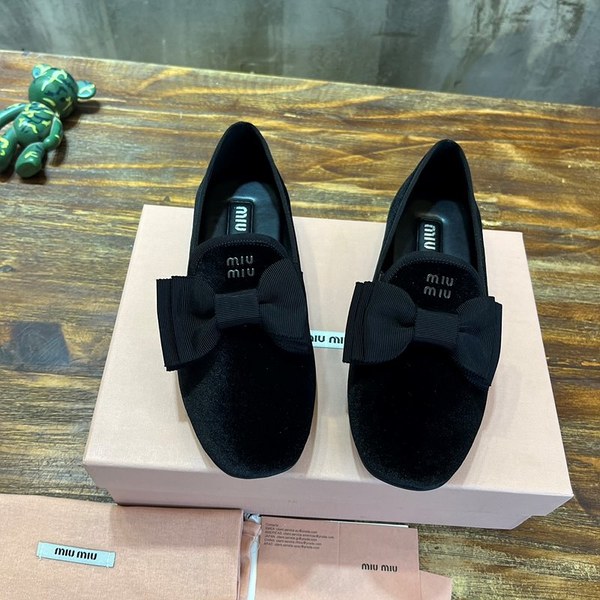 미우미우 벨벳 슬리퍼 블랙 여성 [매장가 120만원대]