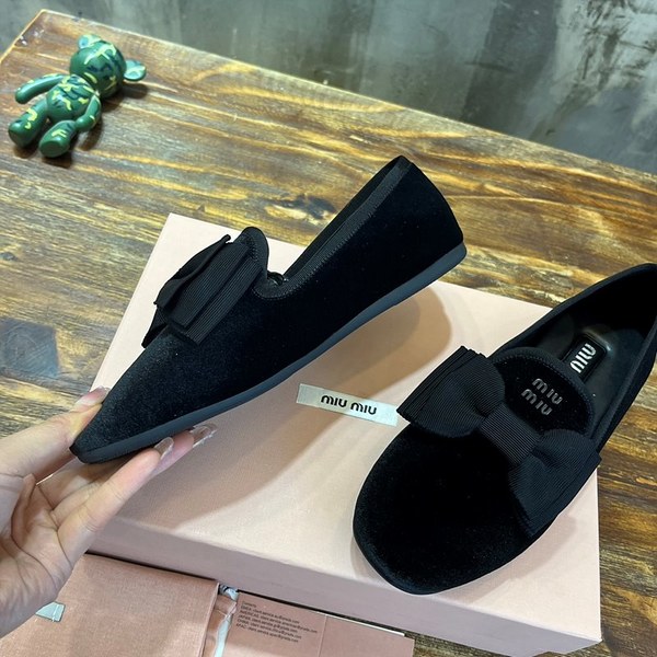 미우미우 벨벳 슬리퍼 블랙 여성 [매장가 120만원대]