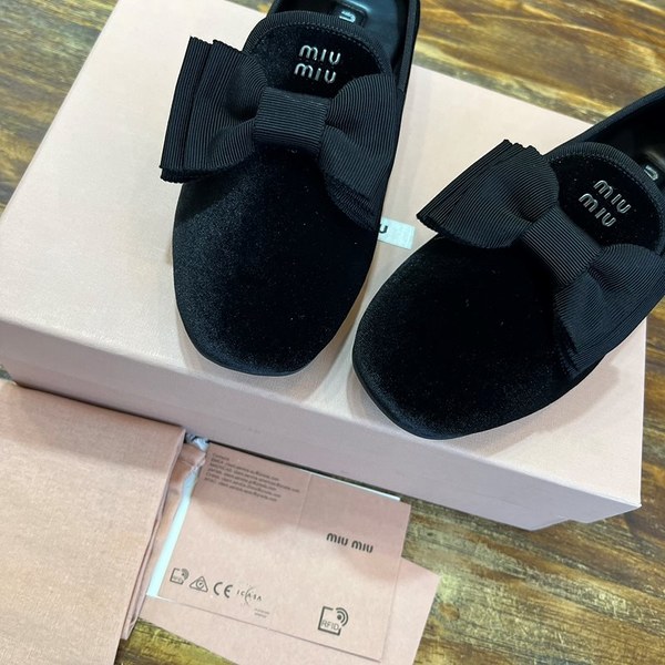 미우미우 벨벳 슬리퍼 블랙 여성 [매장가 120만원대]