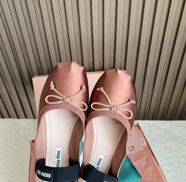 미우미우 새틴 발레리나 슈즈 브라운 [매장가130만원대]