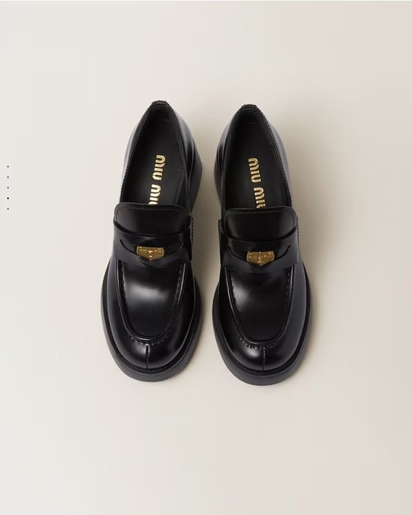 미우미우 가죽로퍼 [매장가 160만원대]