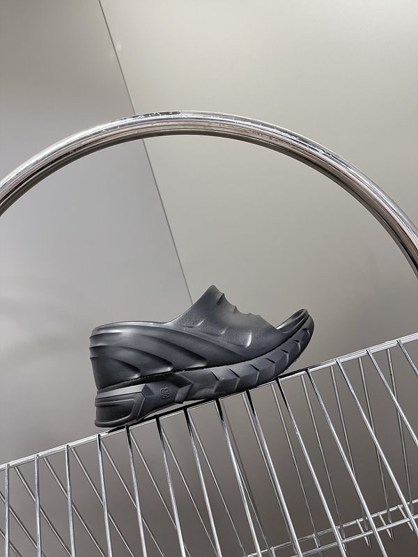 지방시 마시멜로우 고무 웨지 샌들 [매장가 85만원대]