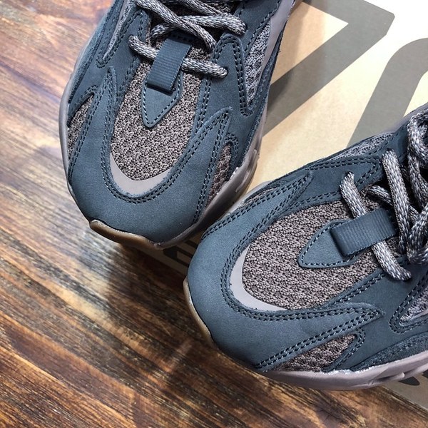 아디다스 이지부스터 Adidas Yeezy 700