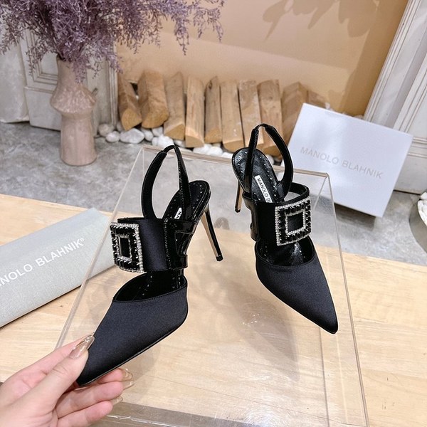 Manolo Blahnik 실크 하이힐 다이아몬드 버클 샌들(10cm) [매장가 370만원대]