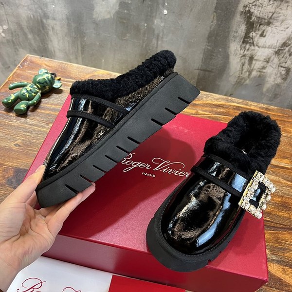 로저비비에 비브 윈터 퍼 스트라스 버클 슬리퍼 블랙[매장가 210만원대]