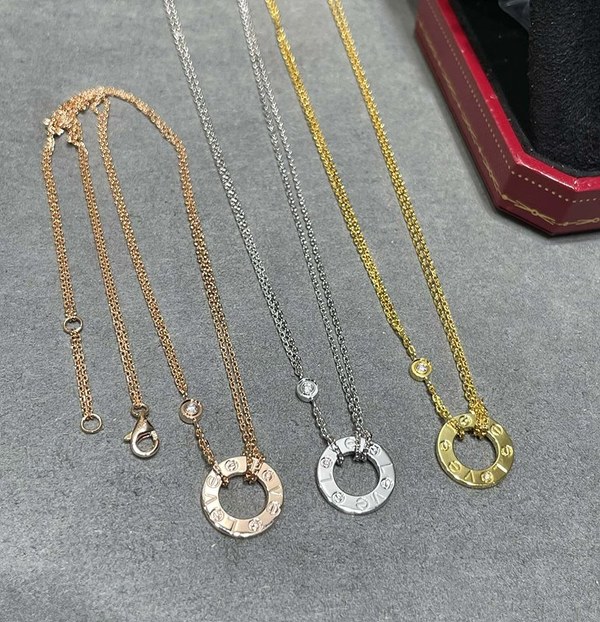 까르띠에 LOVE 펜던트 3colors [매장가 449만원대]