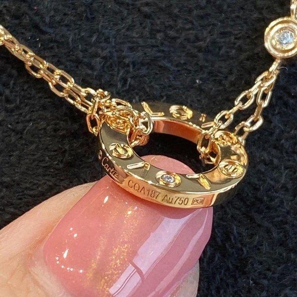 까르띠에 LOVE 펜던트 3colors [매장가 449만원대]