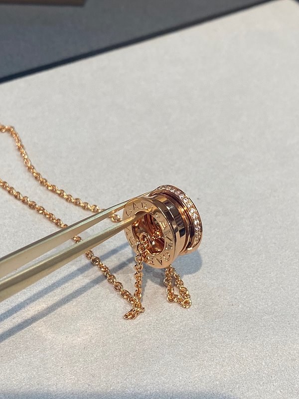 불가리 비제로원 네크리스 로즈골드 [매장가 960만원대]