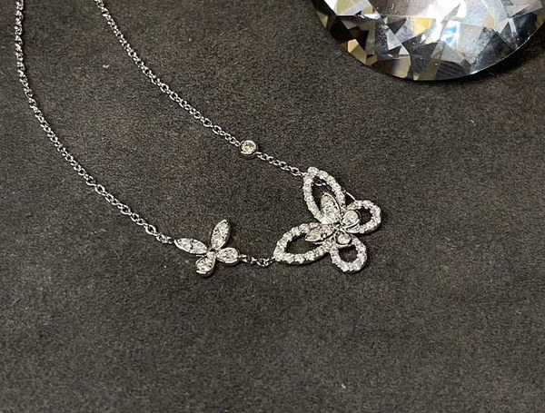 그라프 더블 버터플라이 실루엣 다이아몬드 펜던트
