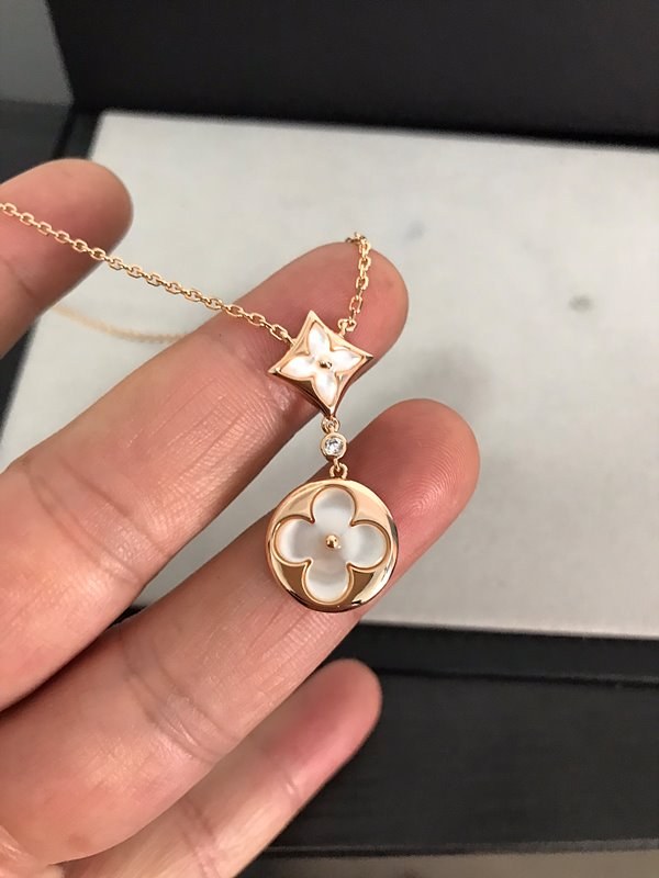 루이비통 컬러 블라썸 목걸이 [매장가 758만원대]