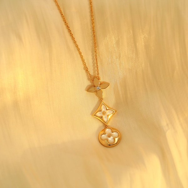 루이비통 컬러 블라썸 래리엇 목걸이 2color