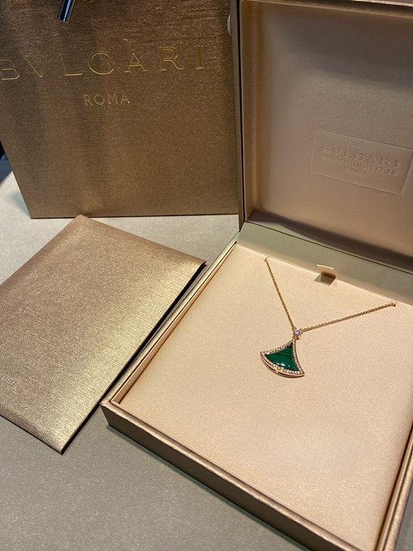 불가리 디바스 드림 네크리스 [매장가 381만원대]