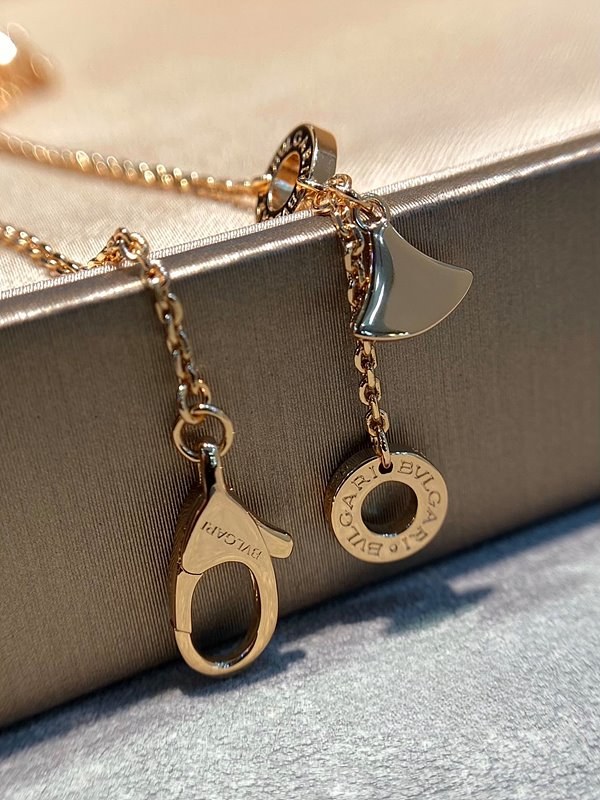 불가리 디바스 드림 네크리스 [매장가 381만원대]