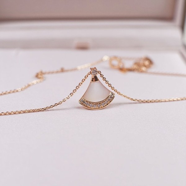 불가리 디바스 드림 네크리스 [매장가 505만원대]