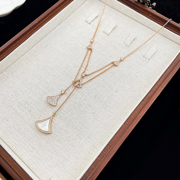 불가리 디바스 드림 네크리스 [매장가 505만원대]