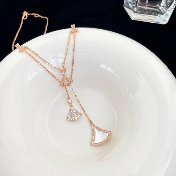 불가리 디바스 드림 네크리스 [매장가 505만원대]