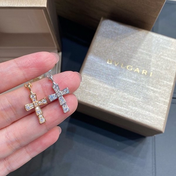 불가리 크로스 펜던트 네크리스 2color [매장가 515만원대]