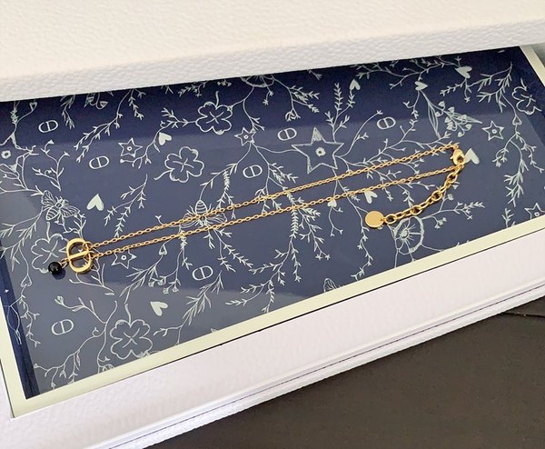 디올 Petiit CD 목걸이 [매장가 70만원대]