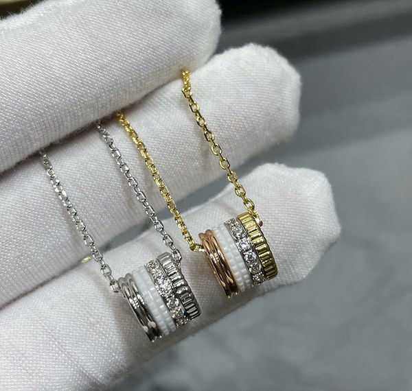 부쉐론 콰트로 화이트 에디션 펜던트 S 모티브 2color [매장가 522만원대]