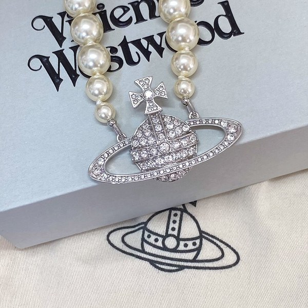 비비안웨스트우드 원 로우 펄 바스 릴리프 초커 목걸이 [매장가 53만원대]