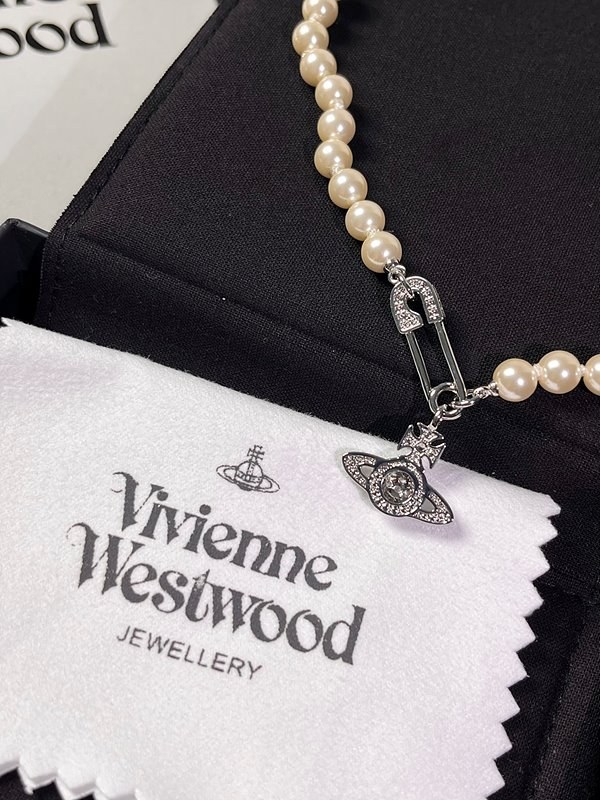 비비안웨스트우드 루크리스 펄 목걸이 [매장가 58만원대]