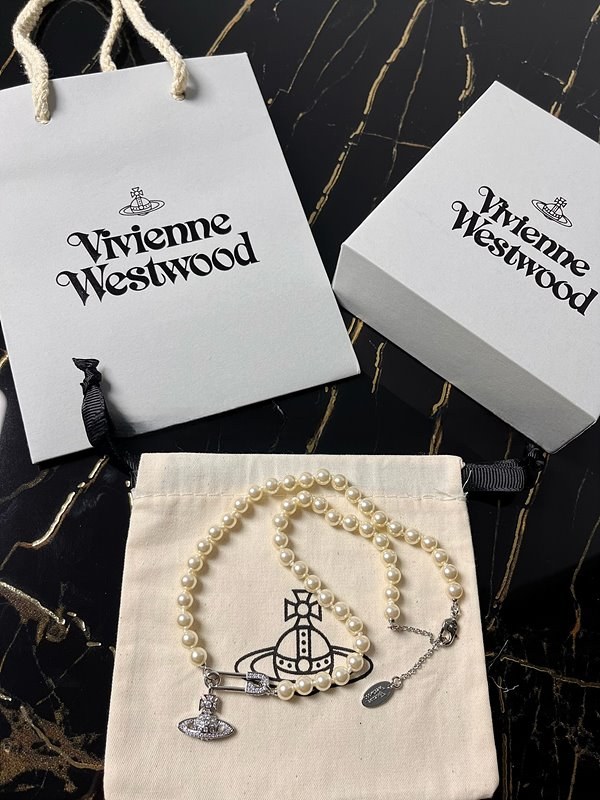 비비안웨스트우드 루크리스 펄 목걸이 [매장가 58만원대]