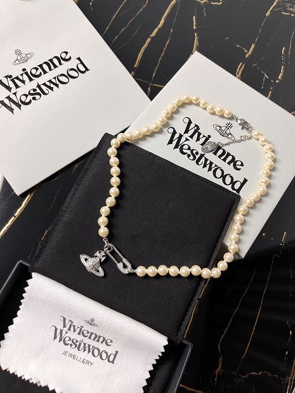 비비안웨스트우드 루크리스 펄 목걸이 [매장가 58만원대]