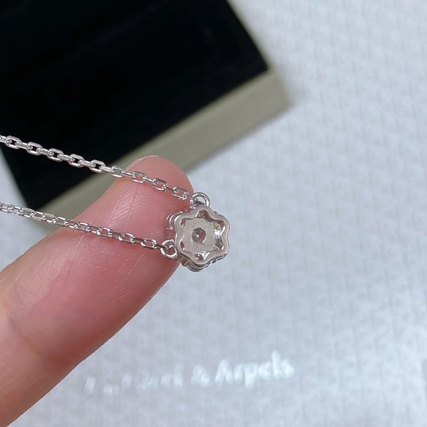 반클리프 플로레뜨 펜던트 2color