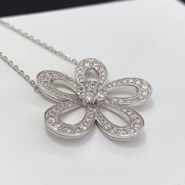 반클리프 플라워레이스 펜던트