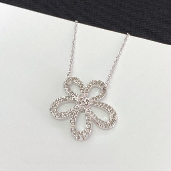 반클리프 플라워레이스 펜던트