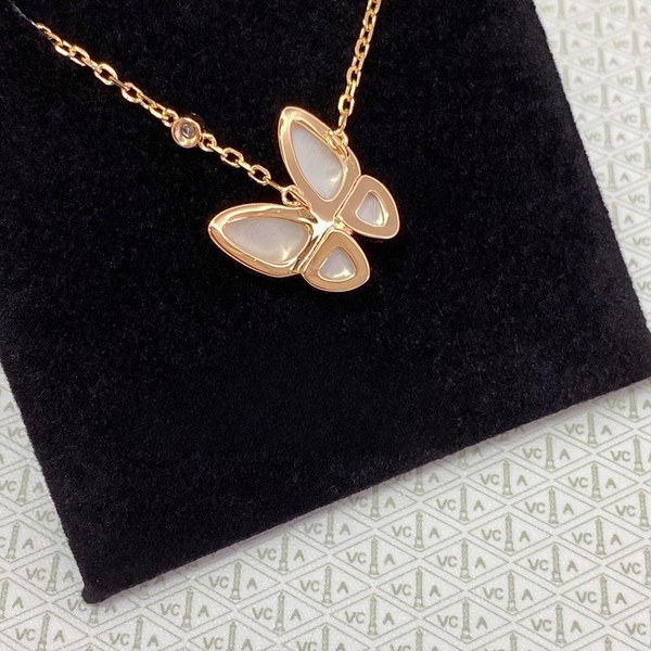 반클리프 투 버터플라이 펜던트