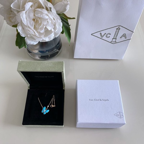 반클리프 투 버터플라이 펜던트