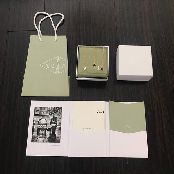 반클리프 스위트 알함브라 펜던트 2color [매장가 216만원대]