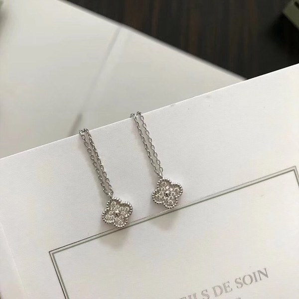 반클리프 스위트 알함브라 펜던트 [매장가 491만원대]