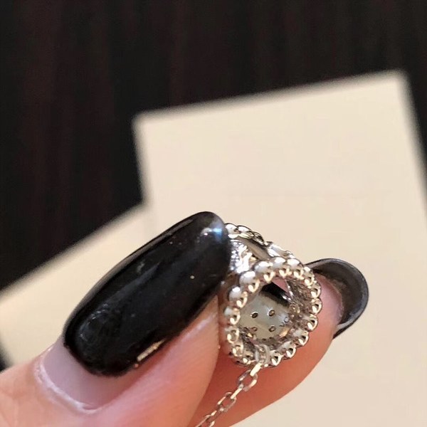 반클리프 뼤르릴 클로버 펜던트 2color [매장가 705만원대]