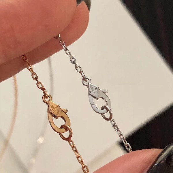 반클리프 뼤르릴 클로버 펜던트 2color [매장가 705만원대]