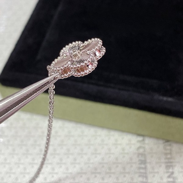 반클리프 빈티지 알함브라 펜던트 [매장가 570만원대]