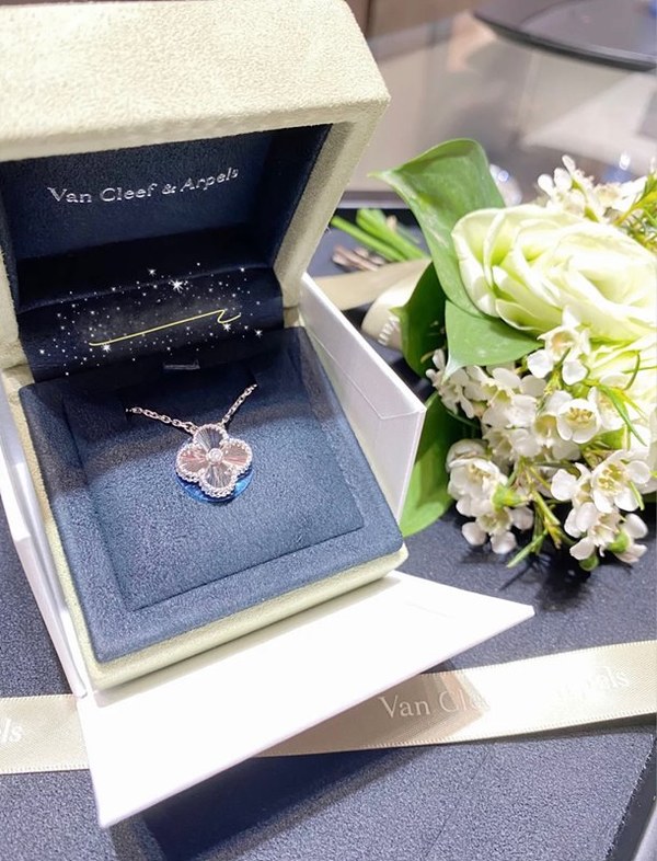 반클리프 빈티지 알함브라 펜던트 [매장가 570만원대]