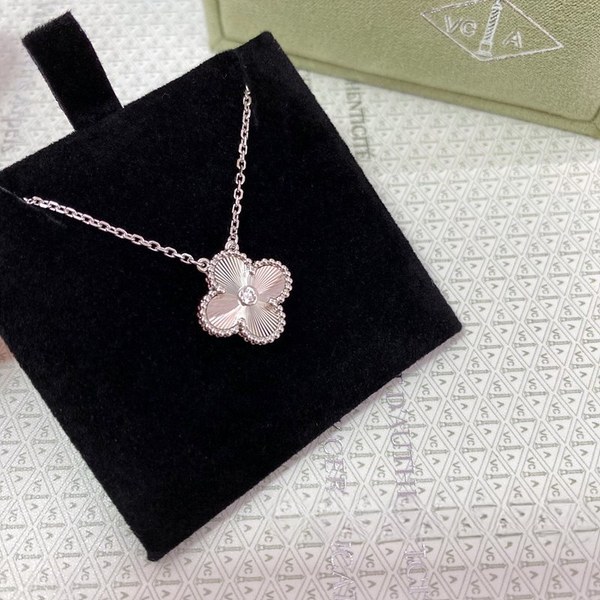 반클리프 빈티지 알함브라 펜던트 [매장가 570만원대]