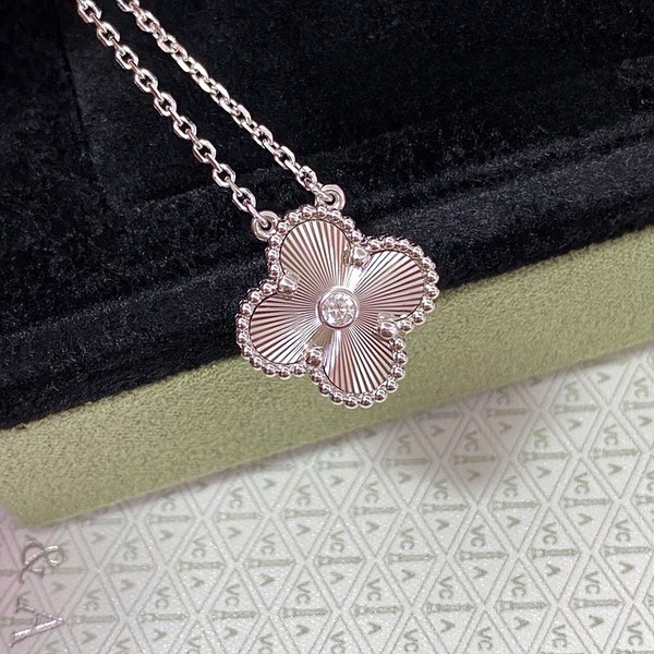 반클리프 빈티지 알함브라 펜던트 [매장가 570만원대]