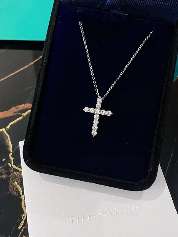 티파니앤코 크로스 팬던트 2size [매장가 500만원대]