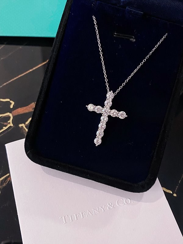 티파니앤코 크로스 팬던트 2size [매장가 500만원대]