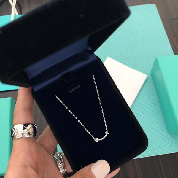 티파니앤코 T 스마일 네크리스 mini 2color [매장가 259만원대]