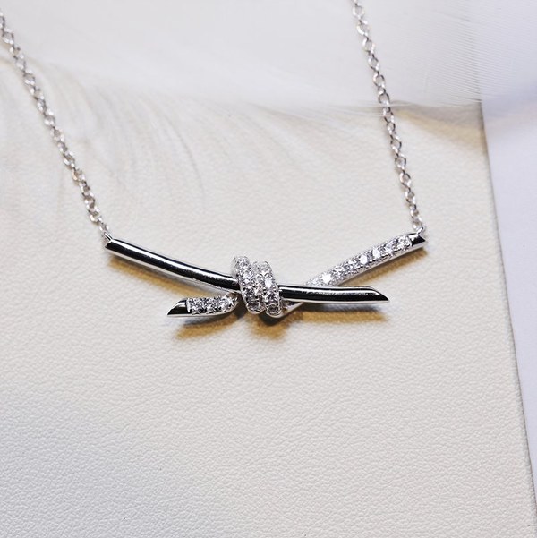 티파니앤코 노트 네크리스 [매장가 785만원대]