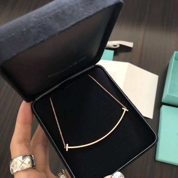 티파니앤코 T 스마일 네크리스 L 2color [매장가 230만원대]