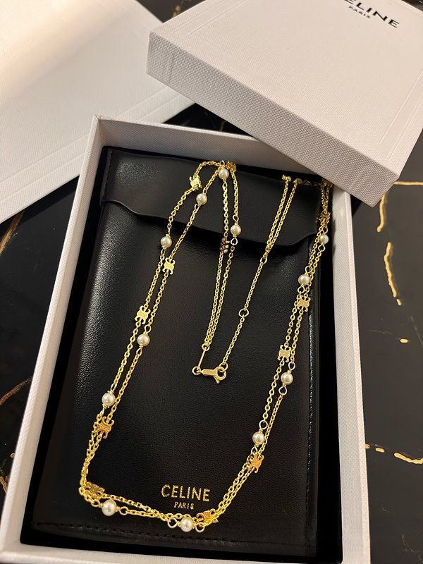 셀린느 트리옹프 펄 더블 목걸이 [매장가 110만원대]